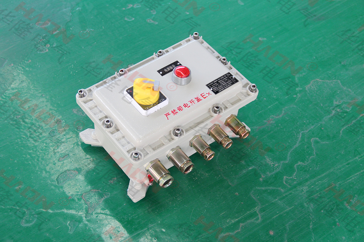 PLC防爆控制柜：智能化工业安全控制的核心设备